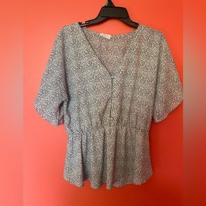 Top Short Sleeve By Sienna Sky.